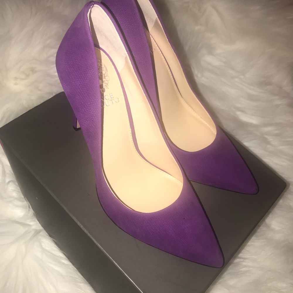 New Never Worn Vince Camuto Heels! - Picture 4 of 5